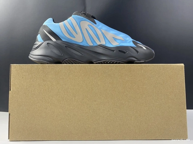 GZ3079 Yeezy MNVN Boost 'Bright 700 ADIDAS Cyan' 0715
